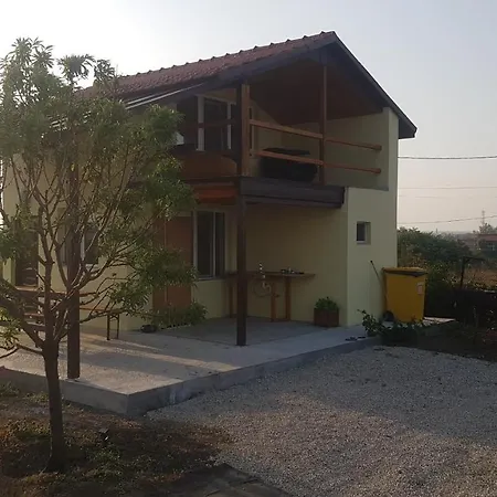 Briza Marii Nyaraló *