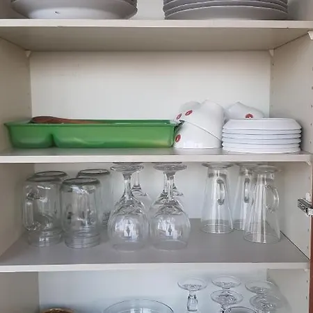 Briza Marii Nyaraló *